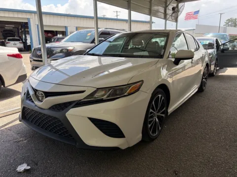 White 2019 Toyota Camry SE for sale in Summerville, SC