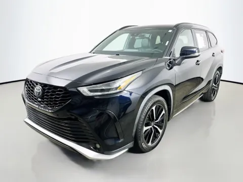 Another view of 2021 Toyota Highlander XSE for sale in Summerville, SC at Automaxx of the Carolinas