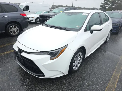 White 2023 Toyota Corolla LE for sale in Summerville, SC