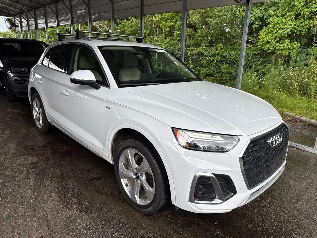 2023 Audi Q5 45 Premium Plus's photo