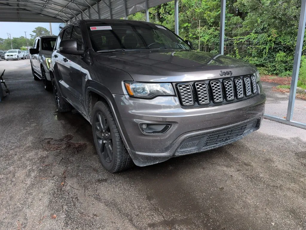 2021 Jeep Grand Cherokee Laredo X's photo