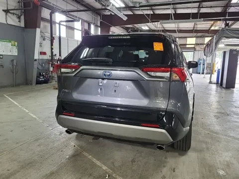 More photos of 2022 Toyota RAV4 Hybrid XSE at Automaxx of the Carolinas, SC