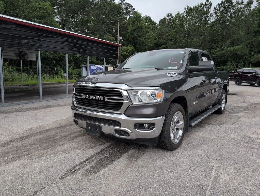 2021 RAM 1500 Big Horn/Lone Star 4x4 Crew Cab 5'7's photo