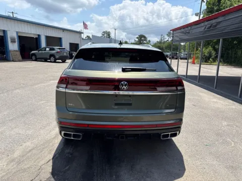 More photos of 2026 Volkswagen Atlas Cross Sport 2.0T SEL Premium R-Line at Automaxx of the Carolinas, SC
