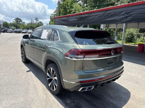 More photos of 2026 Volkswagen Atlas Cross Sport 2.0T SEL Premium R-Line at Automaxx of the Carolinas, SC