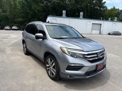 Silver 2017 Honda Pilot Touring for sale in Summerville, SC