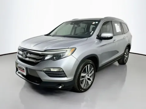 Another view of 2017 Honda Pilot Touring for sale in Summerville, SC at Automaxx of the Carolinas