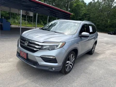 Another view of 2017 Honda Pilot Touring for sale in Summerville, SC at Automaxx of the Carolinas