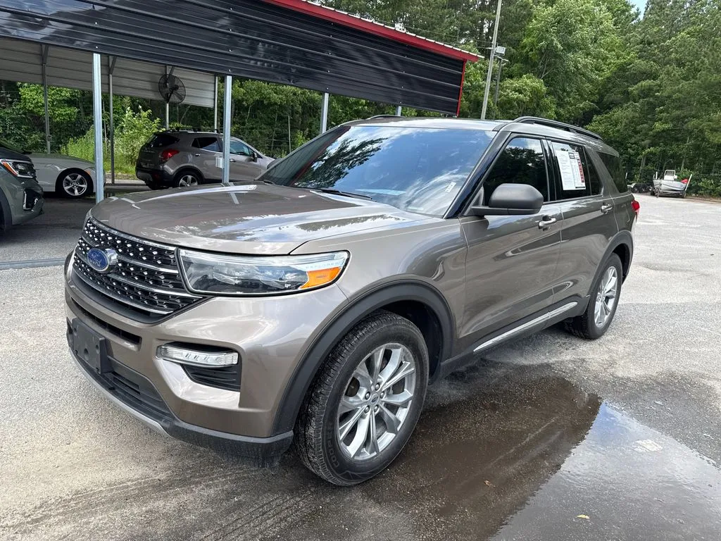2021 Ford Explorer XLT 4WD's photo