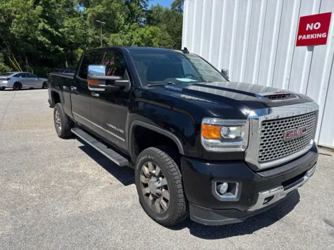 Black 2017 GMC Sierra 2500HD Denali for sale in Summerville, SC