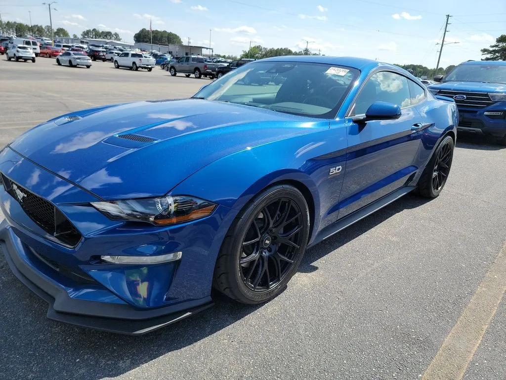 2022 Ford Mustang GT Coupe's photo