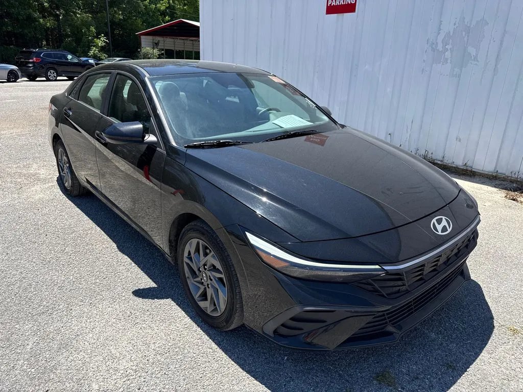 Black 2024 Hyundai Elantra SEL for sale in Summerville, SC