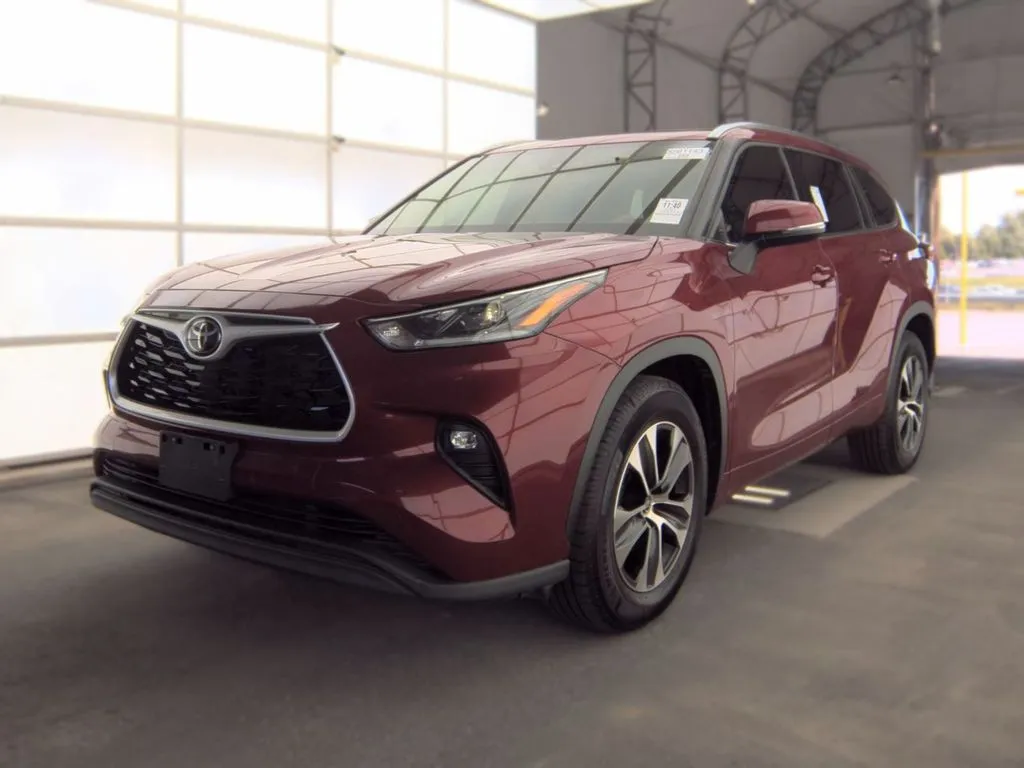 Unknown 2021 Toyota Highlander XLE for sale in Summerville, SC