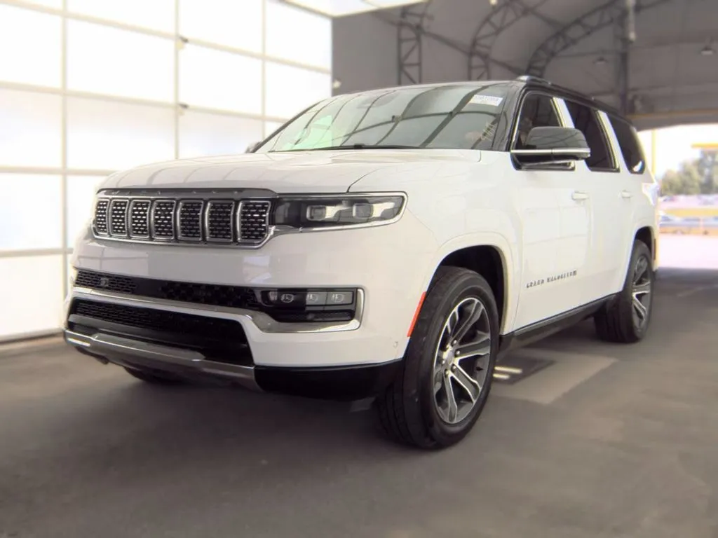 2023 Jeep Grand Wagoneer Series I 4WD's photo