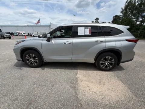 More photos of 2021 Toyota Highlander XLE at Automaxx of the Carolinas, SC