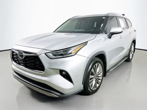 Another view of 2020 Toyota Highlander Platinum for sale in Summerville, SC at Automaxx of the Carolinas