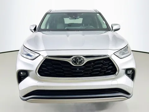 Photos of 2020 Toyota Highlander Platinum for sale in Summerville, SC at Automaxx of the Carolinas