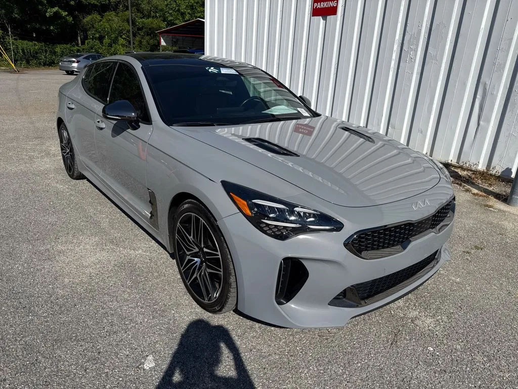 2022 Kia Stinger GT1 AWD's photo