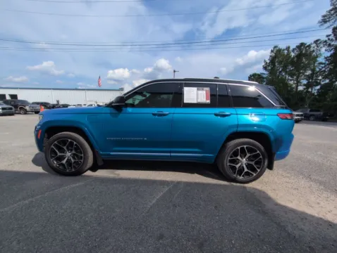More photos of 2022 Jeep Grand Cherokee Summit Reserve 4xe at Automaxx of the Carolinas, SC