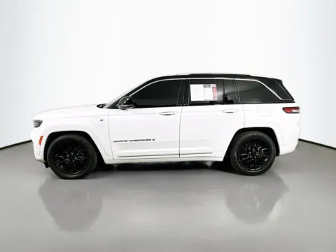 More photos of 2022 Jeep Grand Cherokee Summit 4xe at Automaxx of the Carolinas, SC