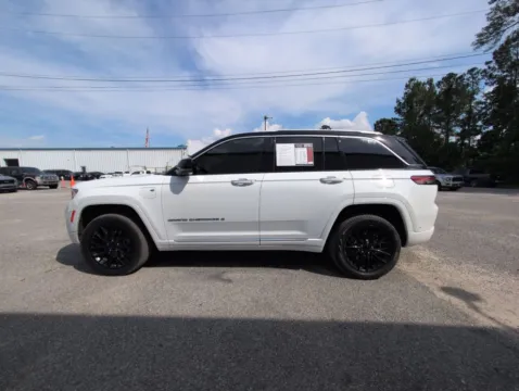 More photos of 2022 Jeep Grand Cherokee Summit 4xe at Automaxx of the Carolinas, SC