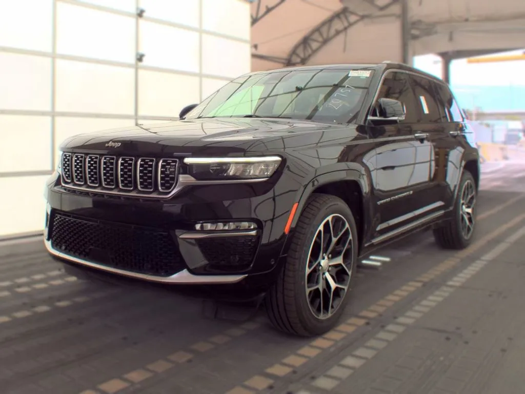 Black 2022 Jeep Grand Cherokee Summit for sale in Summerville, SC
