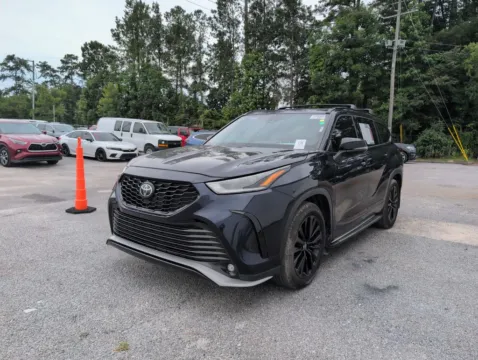 More photos of 2023 Toyota Highlander XSE at Automaxx of the Carolinas, SC