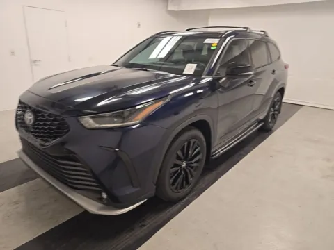 Blue 2023 Toyota Highlander XSE for sale in Summerville, SC