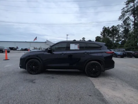 More photos of 2023 Toyota Highlander XSE at Automaxx of the Carolinas, SC