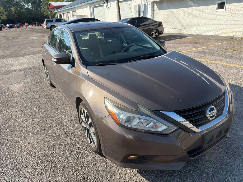 2016 Nissan Altima 2.5 SV's photo