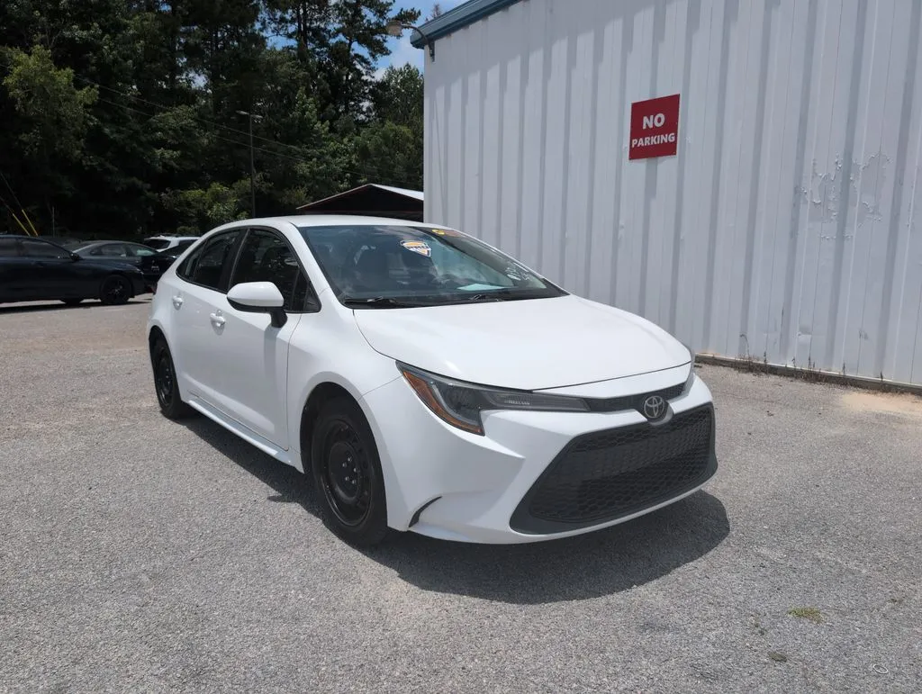 White 2022 Toyota Corolla LE for sale in Summerville, SC