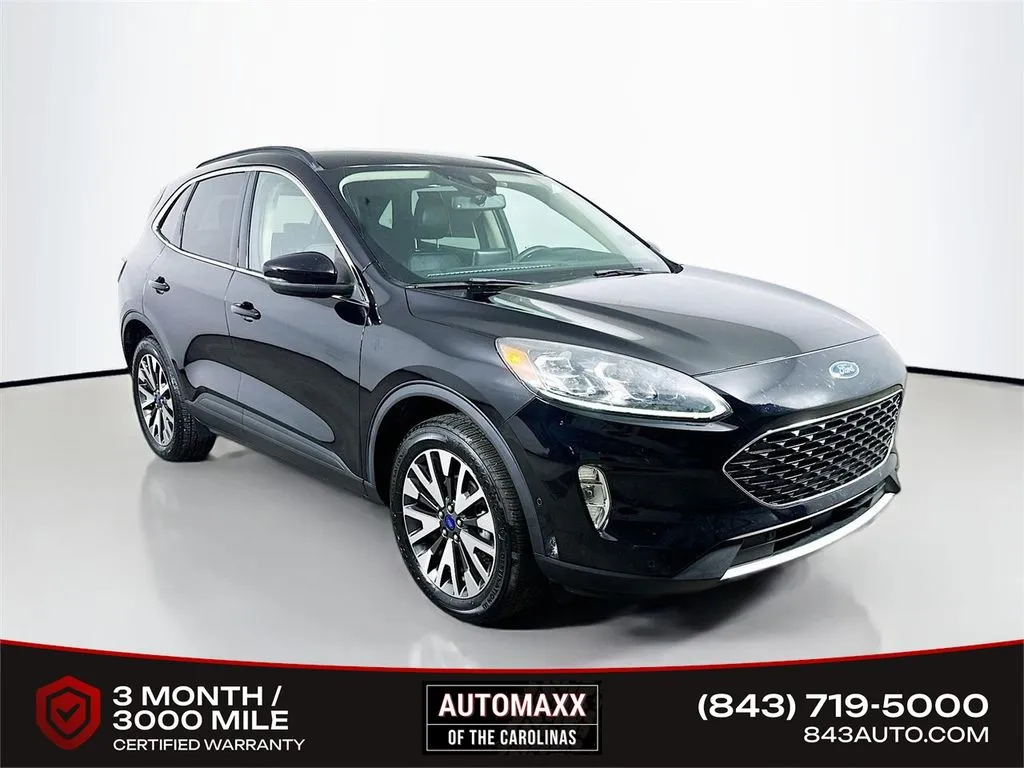 Black 2020 Ford Escape Titanium for sale in Summerville, SC