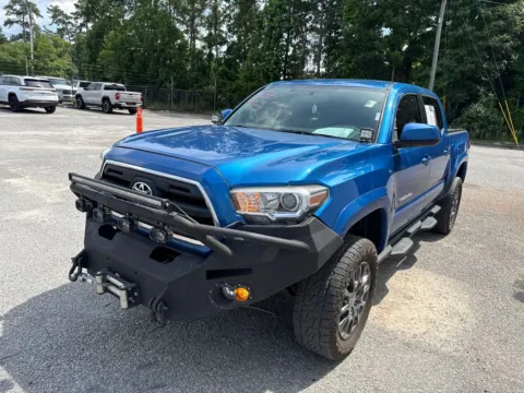 More photos of 2017 Toyota Tacoma SR5 at Automaxx of the Carolinas, SC