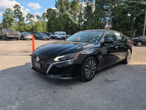 More photos of 2023 Nissan Altima 2.5 SV at Automaxx of the Carolinas, SC