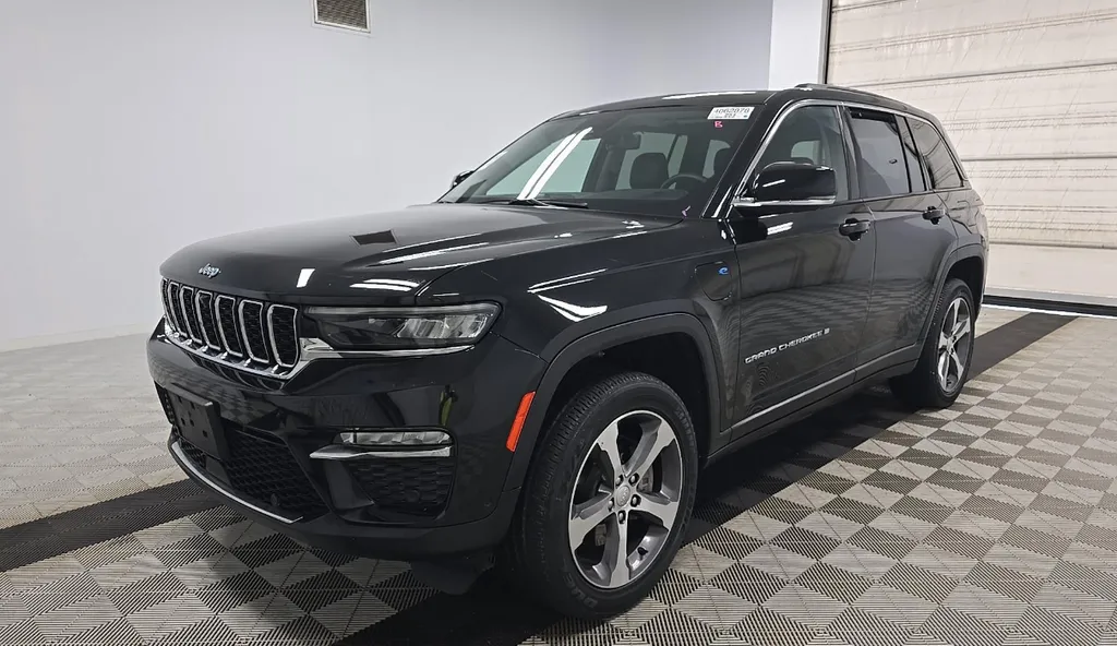Black 2023 Jeep Grand Cherokee 4xe for sale in Summerville, SC