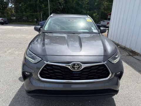 Another view of 2023 Toyota Highlander Limited for sale in Summerville, SC at Automaxx of the Carolinas