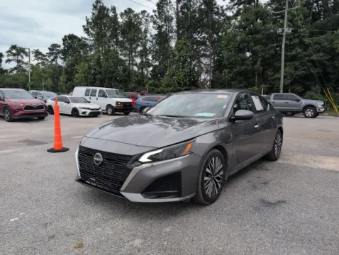 More photos of 2023 Nissan Altima 2.5 SV at Automaxx of the Carolinas, SC