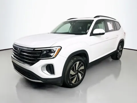 Another view of 2024 Volkswagen Atlas 2.0T SE w/Technology for sale in Summerville, SC at Automaxx of the Carolinas