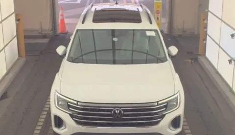Another view of 2024 Volkswagen Atlas 2.0T SE w/Technology for sale in Summerville, SC at Automaxx of the Carolinas