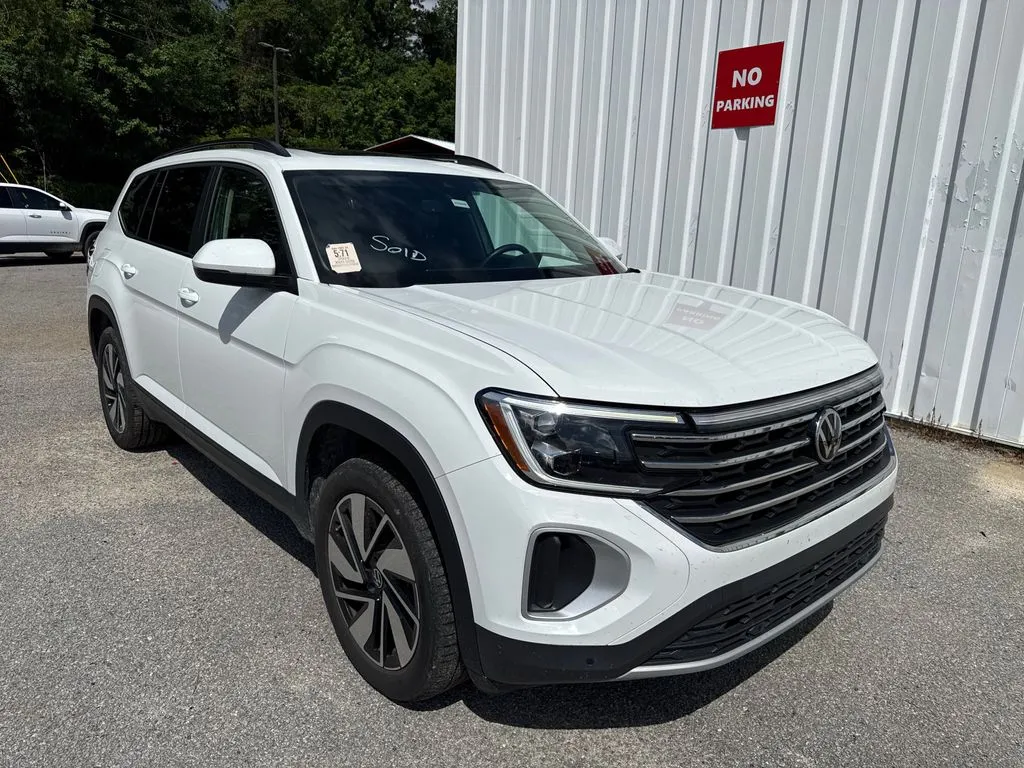 White 2024 Volkswagen Atlas 2.0T SE w/Technology for sale in Summerville, SC