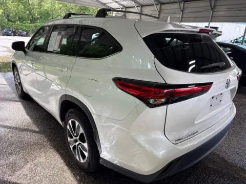 More photos of 2020 Toyota Highlander XLE at Automaxx of the Carolinas, SC