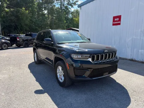 Black 2023 Jeep Grand Cherokee Laredo for sale in Summerville, SC