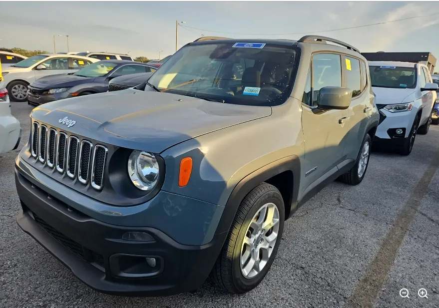 Gray 2018 Jeep Renegade Latitude for sale in Summerville, SC