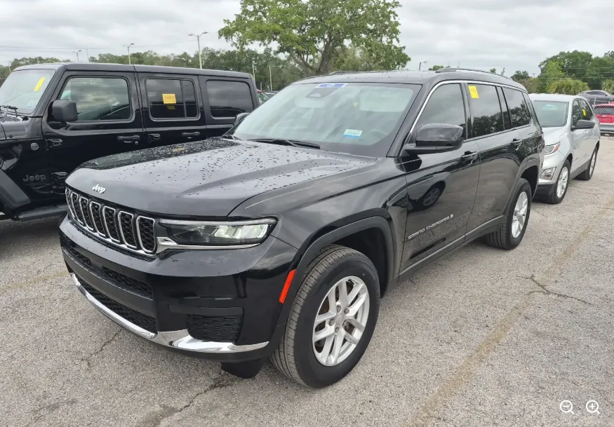 Black 2023 Jeep Grand Cherokee L Laredo for sale in Summerville, SC