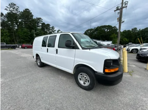 White 2013 Chevrolet Express 2500 Work Van for sale in Summerville, SC