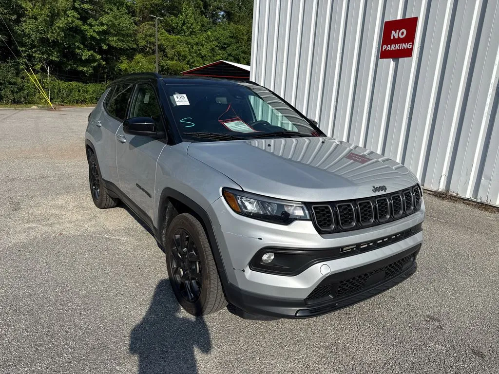 Silver 2024 Jeep Compass Latitude for sale in Summerville, SC