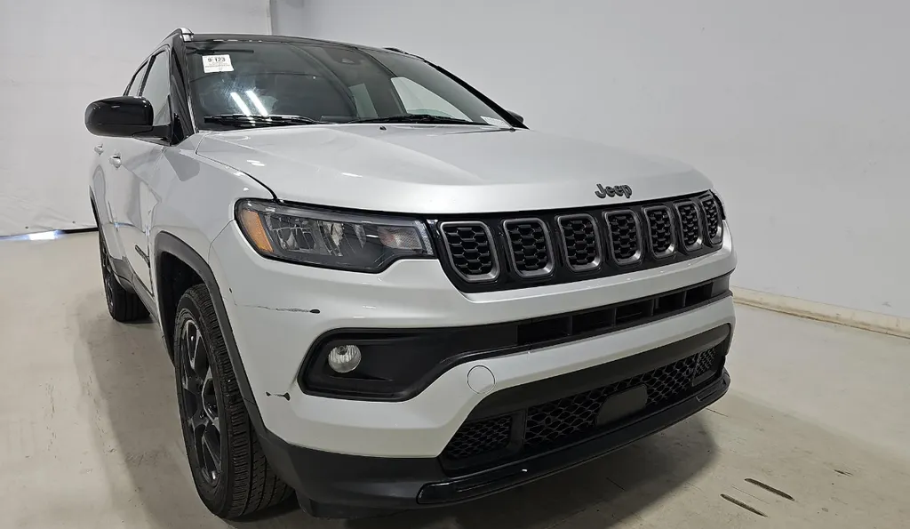 Silver 2024 Jeep Compass Latitude for sale in Summerville, SC