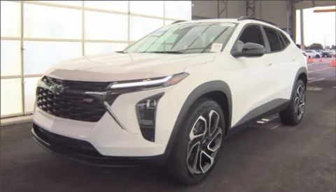 White 2025 Chevrolet Trax 2RS for sale in Summerville, SC