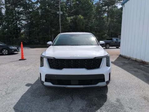 Another view of 2025 Kia Sorento LX for sale in Summerville, SC at Automaxx of the Carolinas
