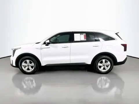 More photos of 2025 Kia Sorento LX at Automaxx of the Carolinas, SC